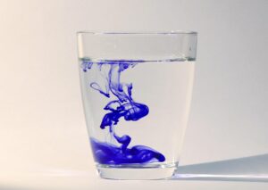 Mehr über den Artikel erfahren Können wir Menschen von Gott sprechen, ohne auch über uns zu sprechen?